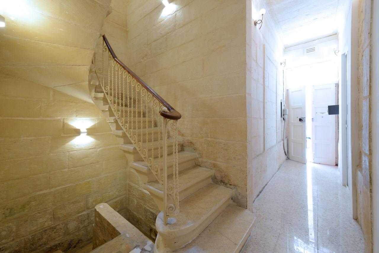 Vallettastay Lovely House Private Rooms Buitenkant foto